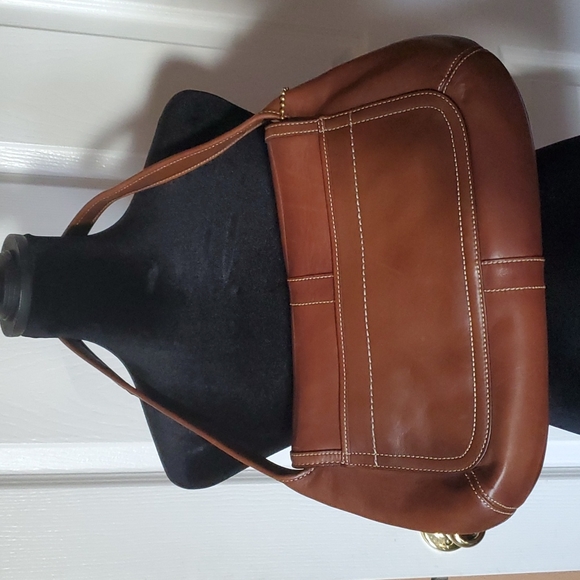 Coach Mid-Size Distressed Bag. - Picture 2 of 3